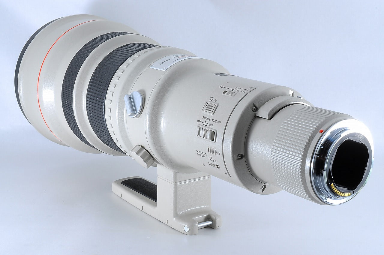 Canon EF 600mm f/4 L USM Telephoto Lens [Near MINT W/ Hood &amp; Trunk ]